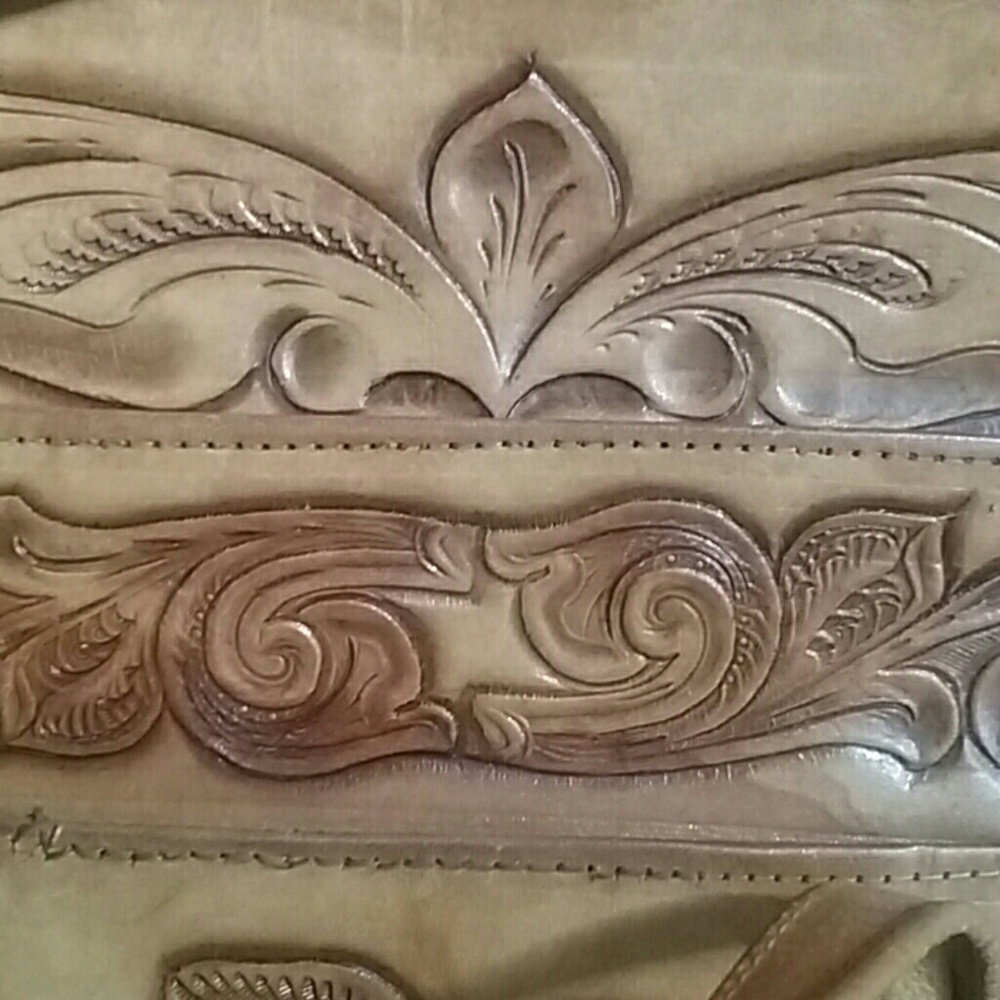 Vintage hand tooled leather purse - Picture 7 of 8
